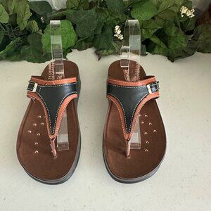 Aerosoles Womens Slip-On Sandals Size 7 Brown & Black Faux Leather Thong Style